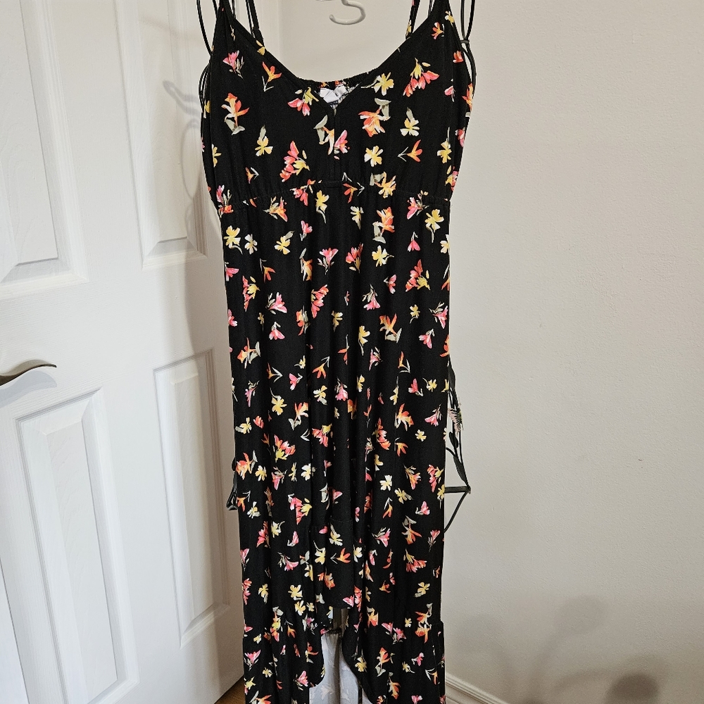 NWOT hi-low flower dress - Picture 2 of 3